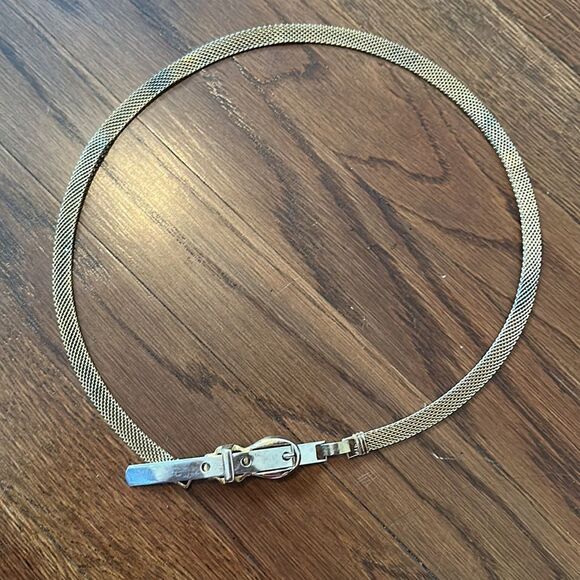 Vintage 80s gold mesh belt with hook buckle - Picture 3 of 6